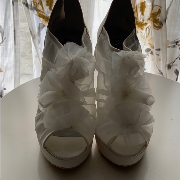 Vera Wang Shoes - Vera Wang